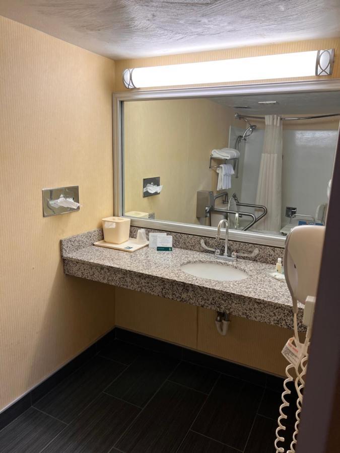 Quality Inn Hermitage Dış mekan fotoğraf